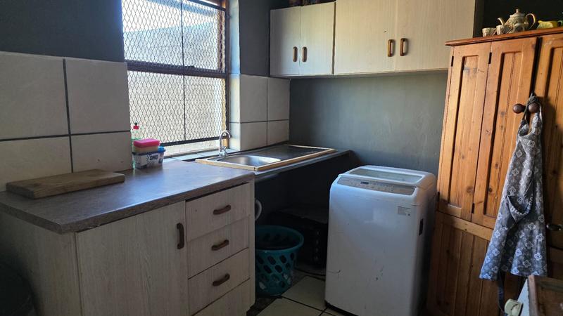 2 Bedroom Property for Sale in Albertinia Western Cape